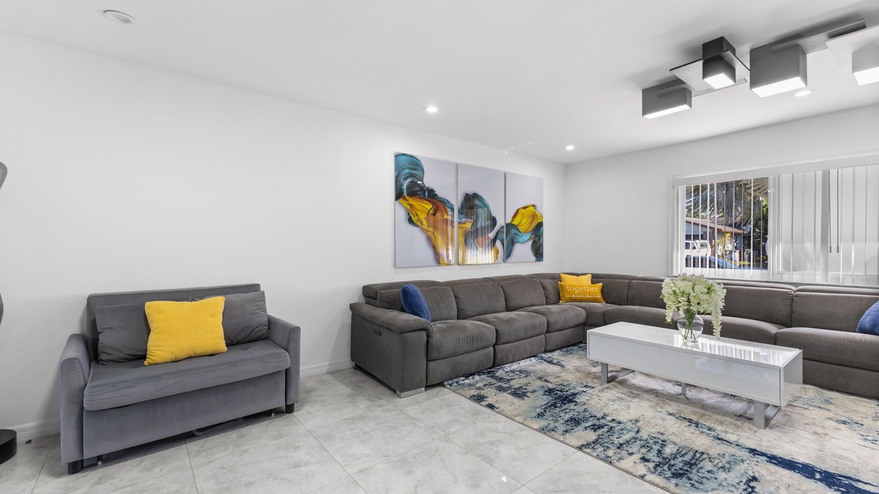 Photo of Livingroom in Lake Sarasota