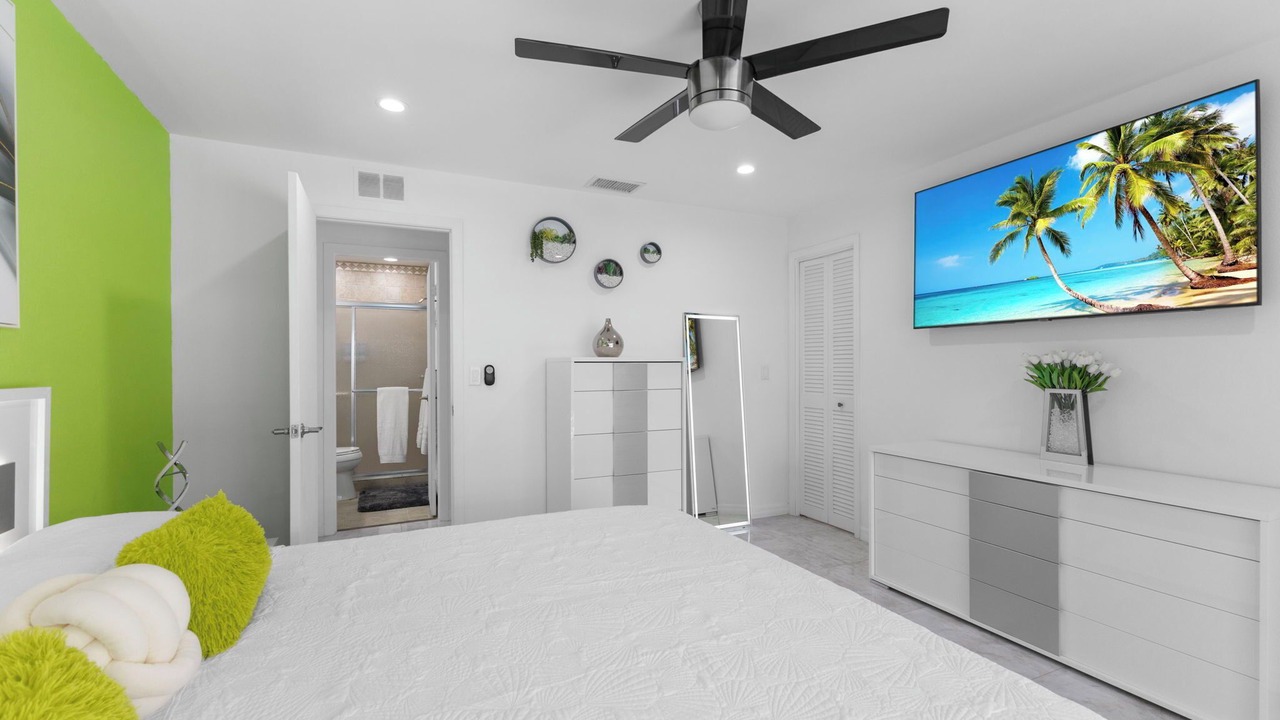 Photo of Bedroom in Lake Sarasota