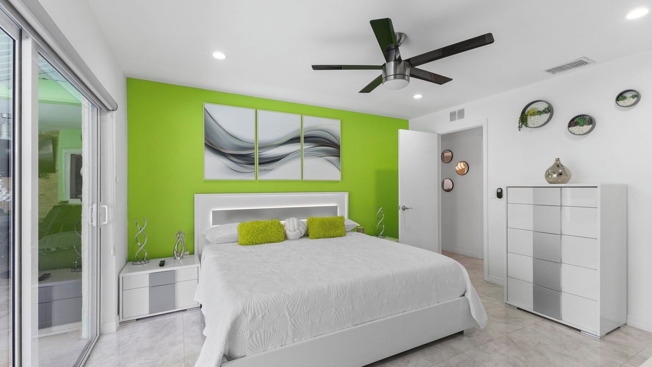 Photo of Bedroom in Lake Sarasota
