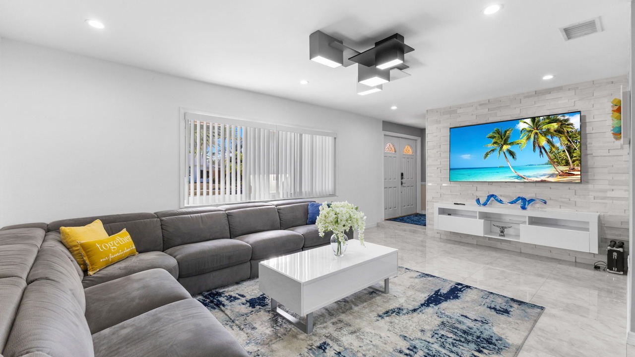Photo of Livingroom in Lake Sarasota