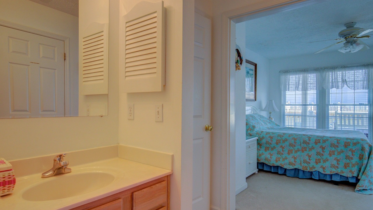 Photo of Bathroom in Ocean City Beach