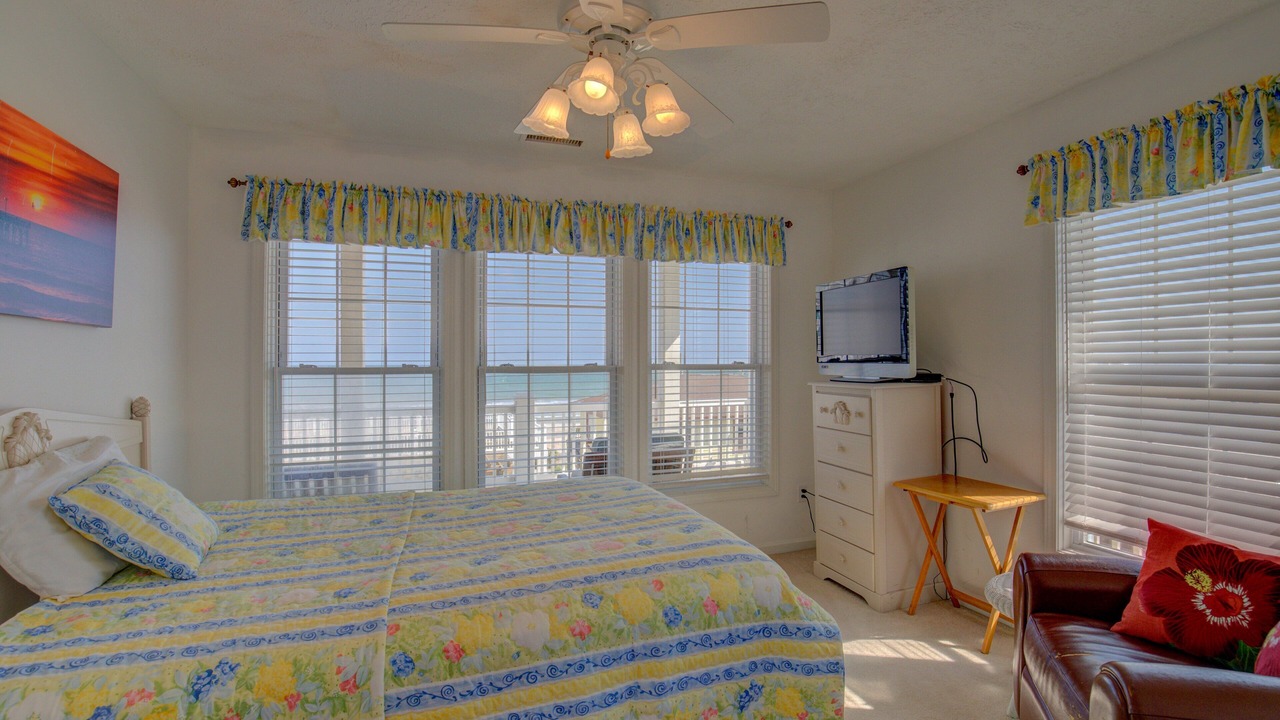Photo of Bedroom in Ocean City Beach