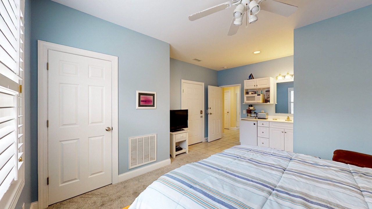 Photo of Bedroom in St. James