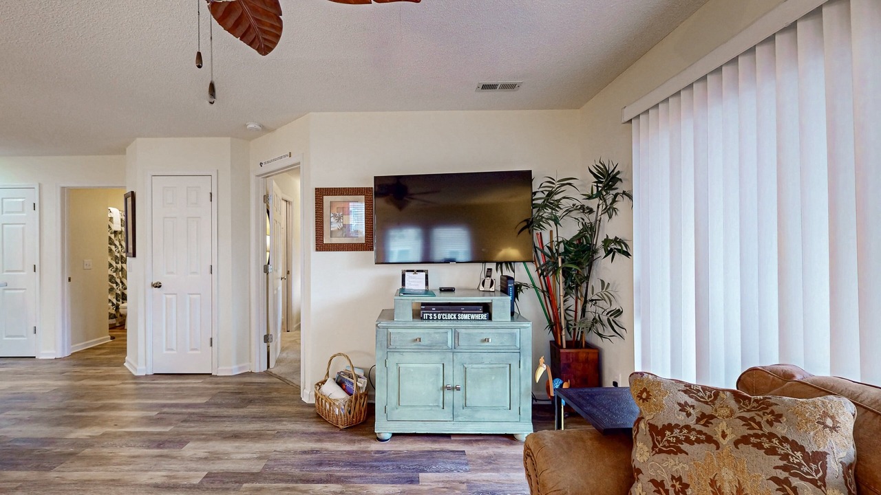Photo of Livingroom in St. James