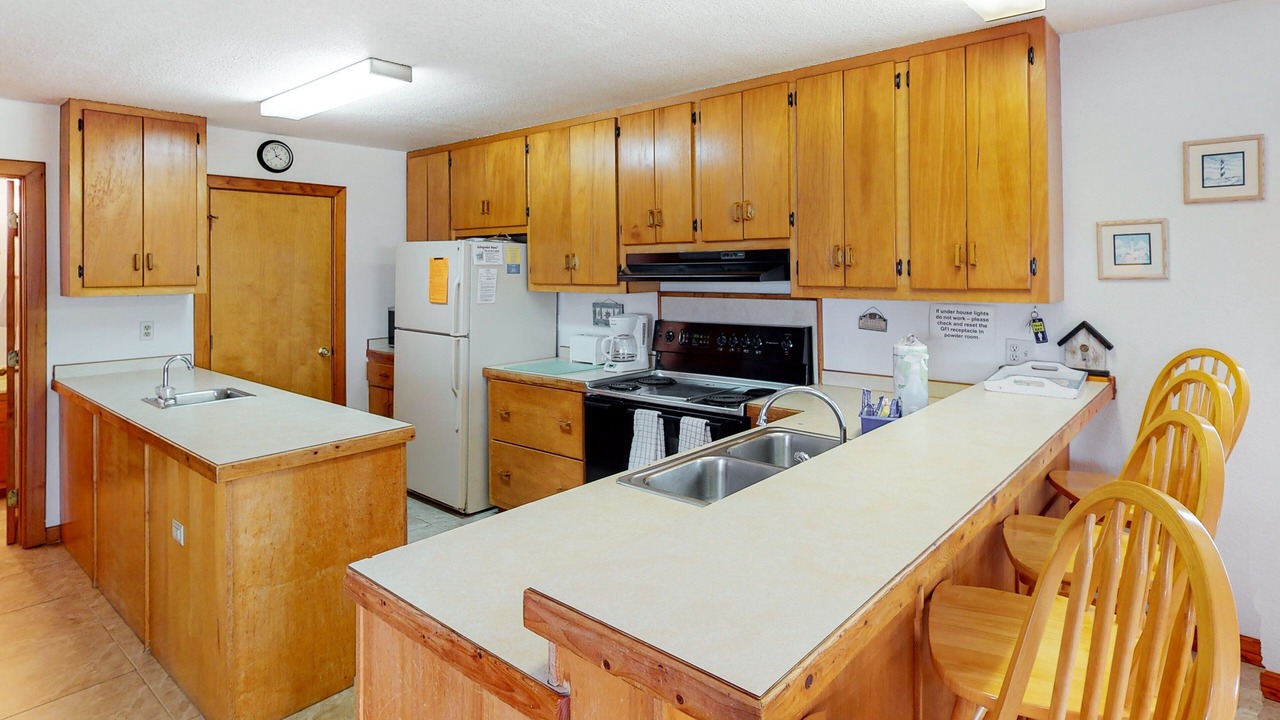 Photo of Kitchen in Brigands' Bay