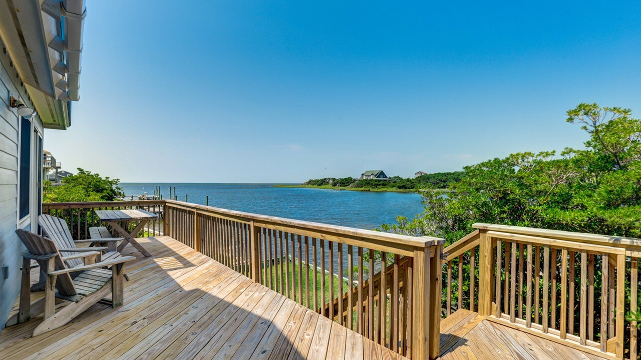 Photo of Patio Balcony in Brigands' Bay