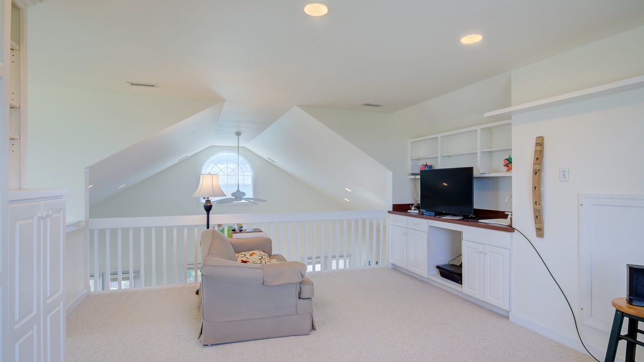Photo of Livingroom in Village of Stump Sound