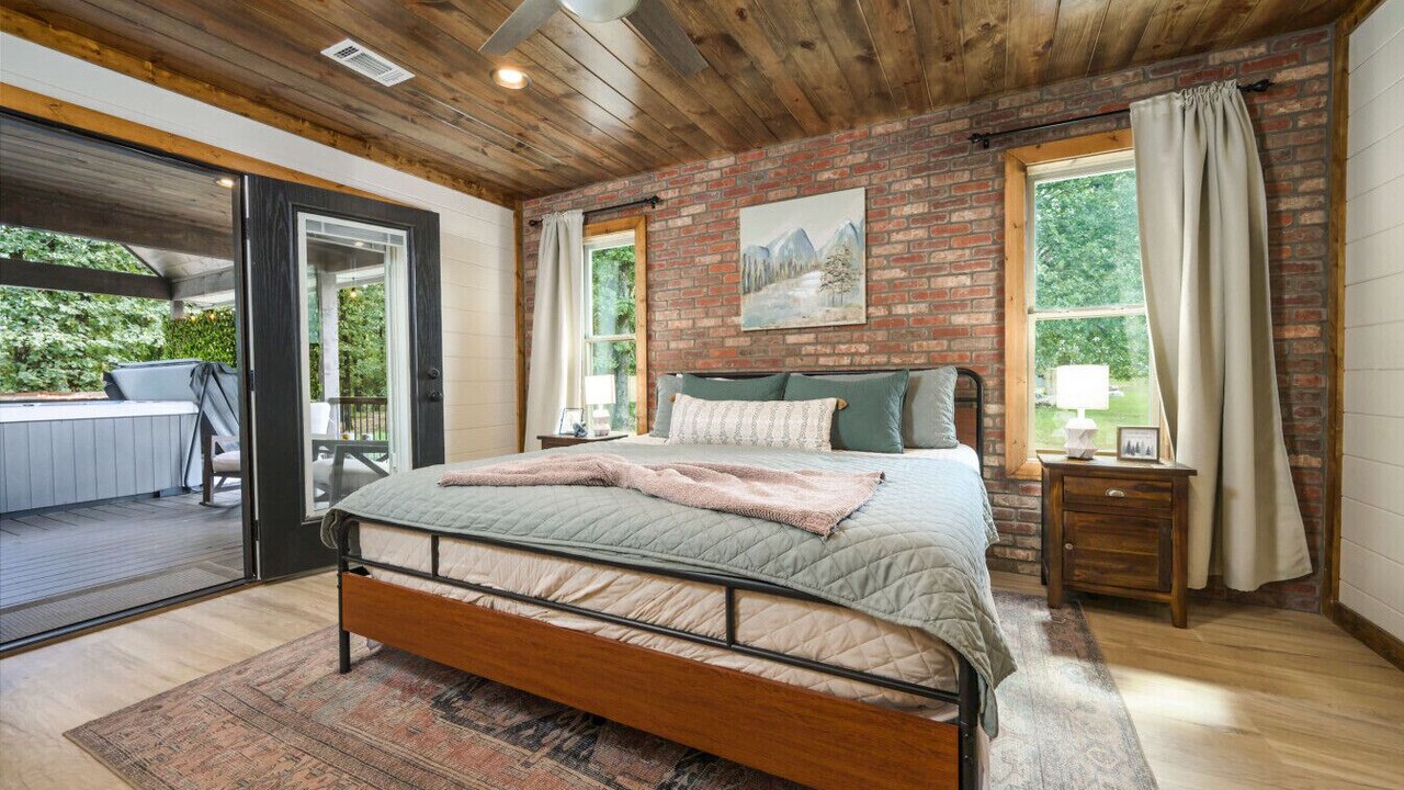 Photo of Bedroom in Broken Bow