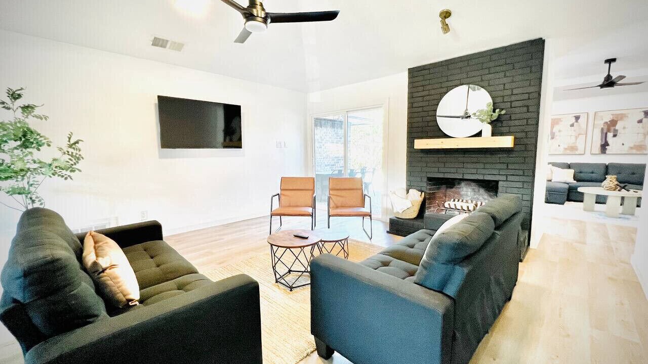 Photo of Livingroom in The Colony