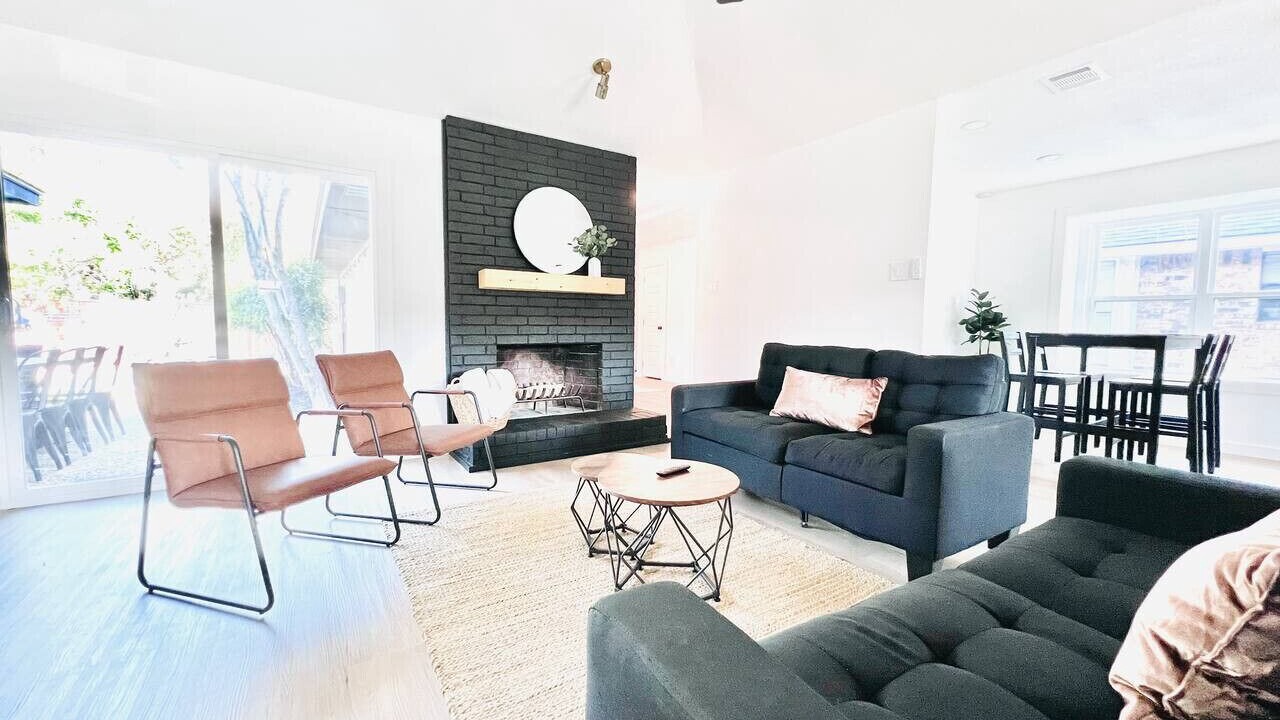 Photo of Livingroom in The Colony