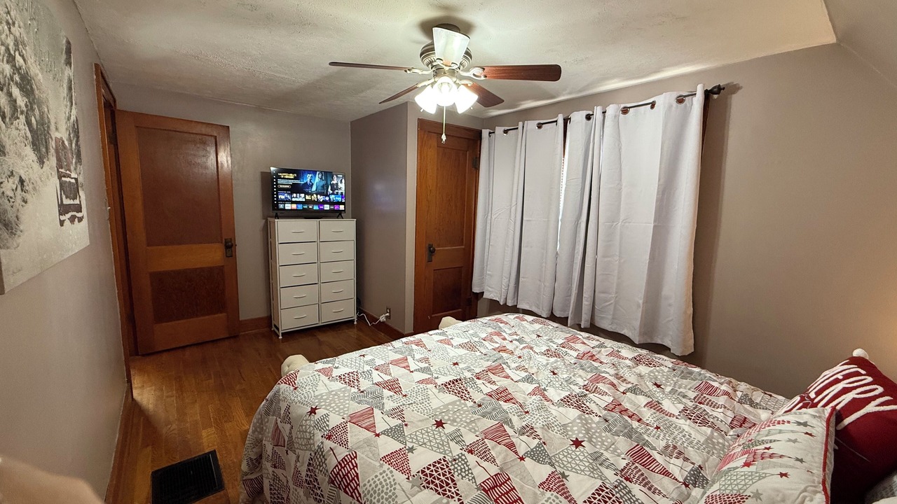Photo of Bedroom in Salina