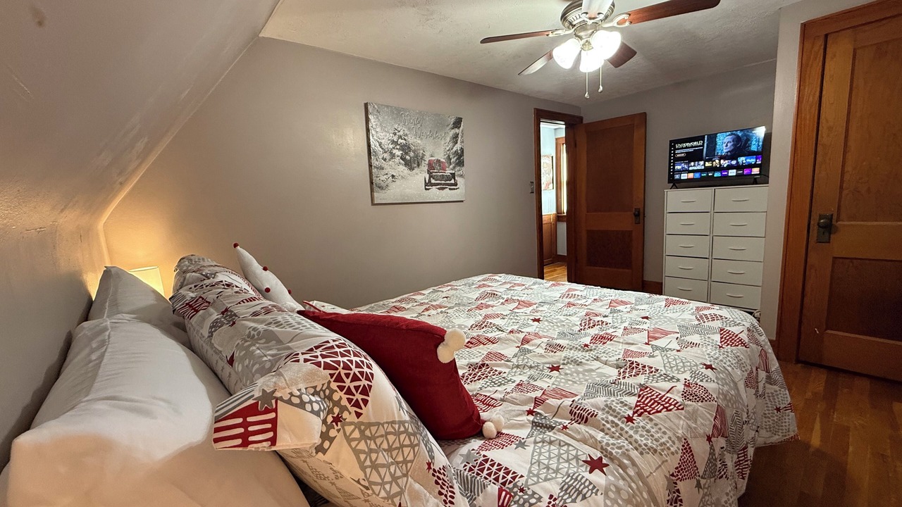 Photo of Bedroom in Salina