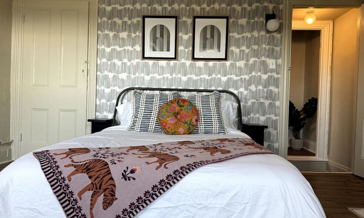 Photo of Bedroom in Lower Lawrenceville