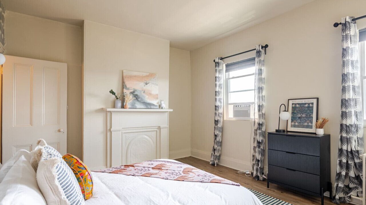 Photo of Bedroom in Lower Lawrenceville