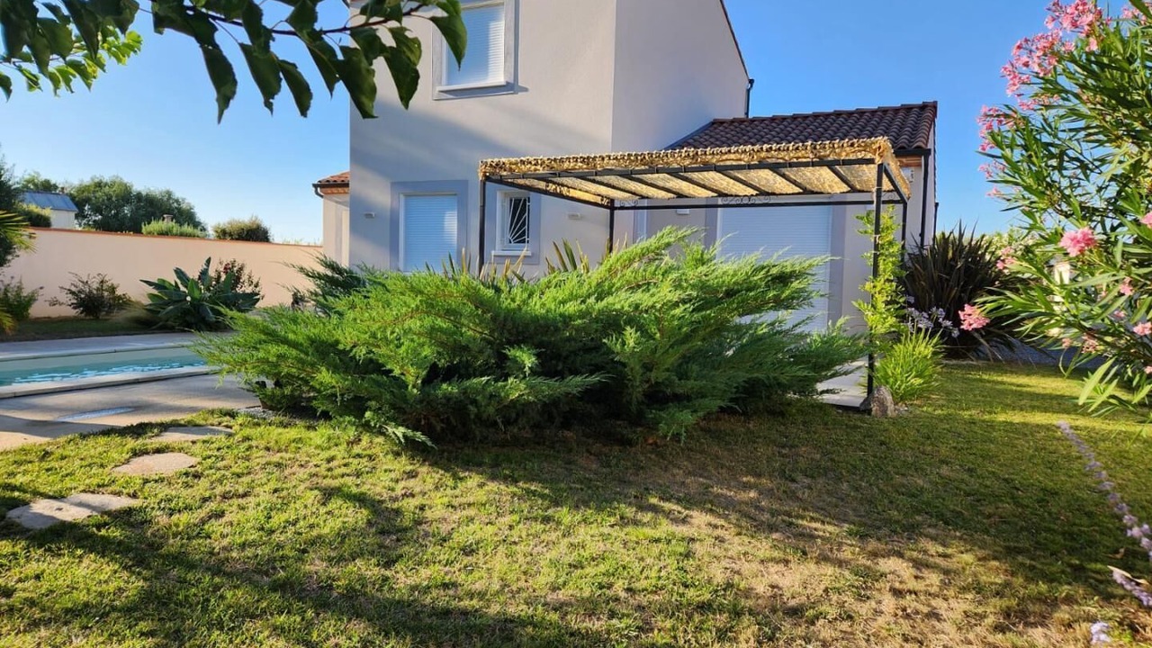 Photo of Outdoor in Puimisson