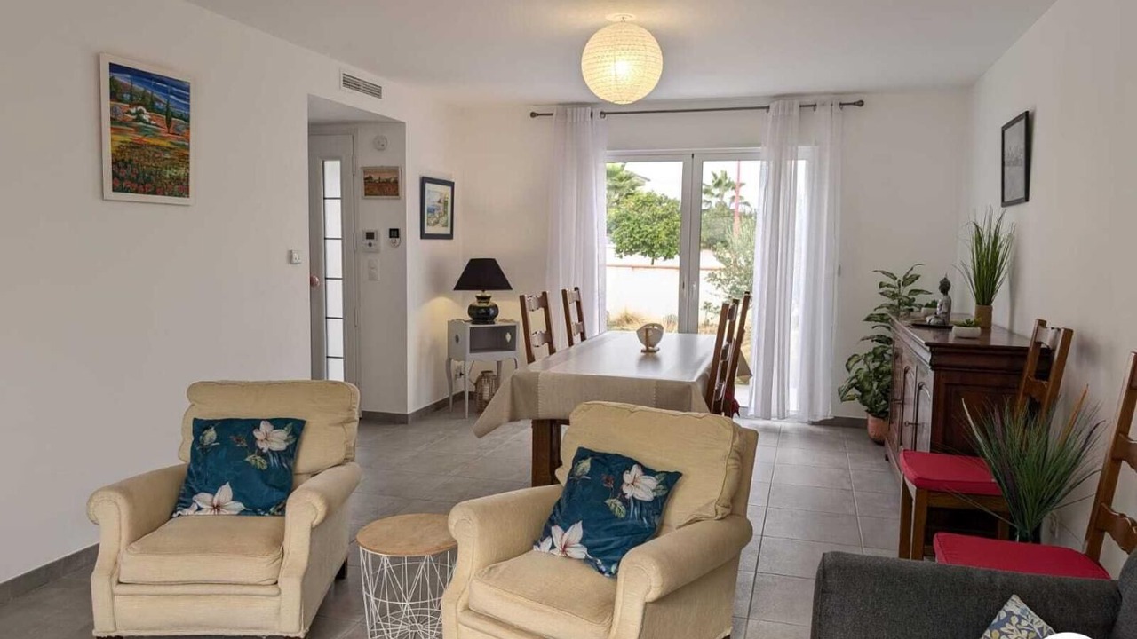 Photo of Livingroom in Puimisson