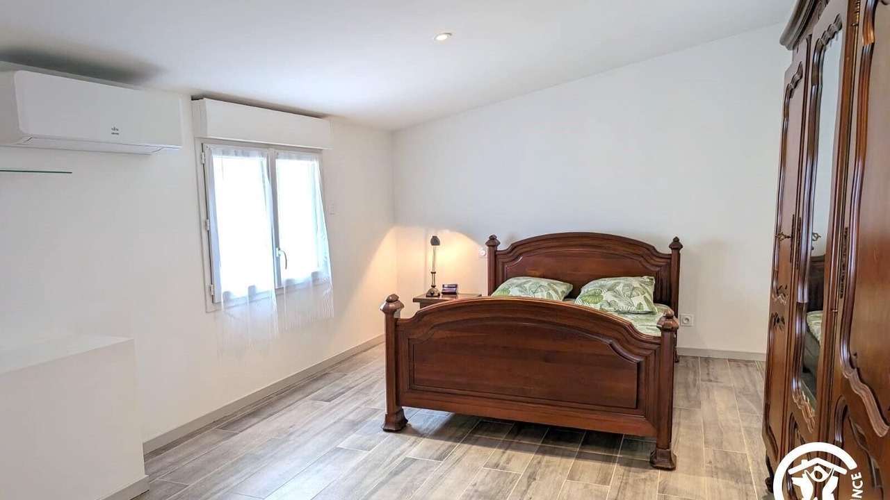 Photo of Bedroom in Roujan