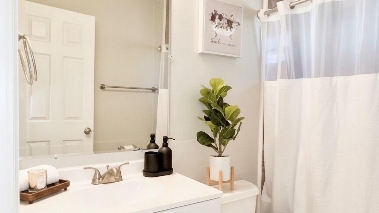 Photo of Bathroom in Madison Heights