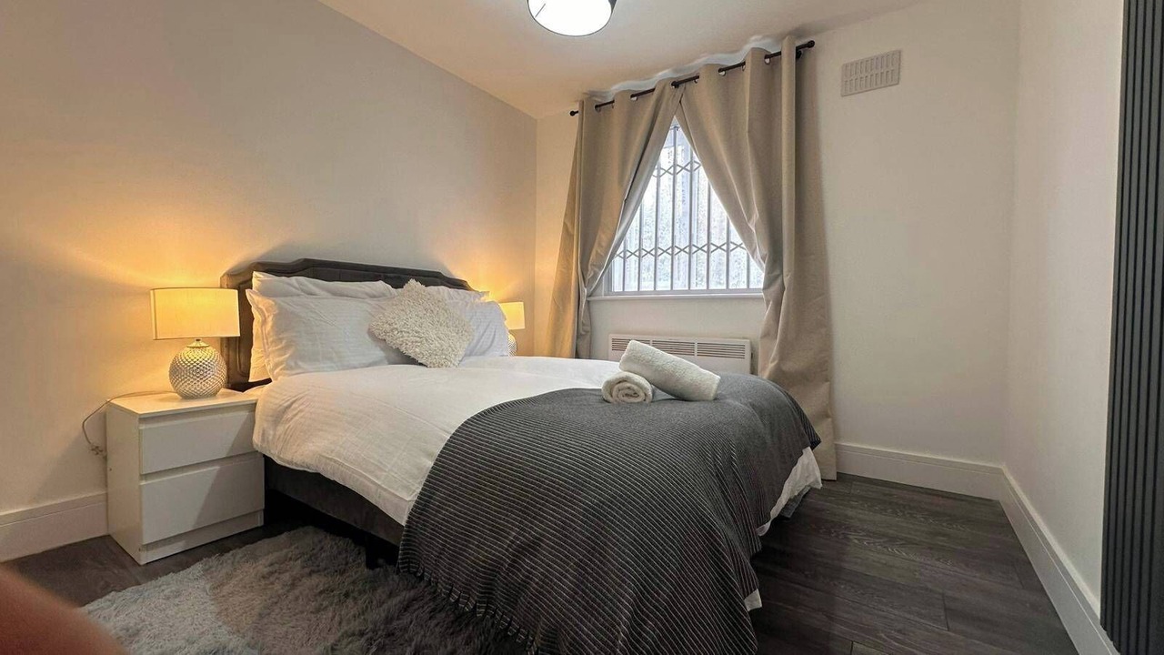 Photo of Others in Dagenham