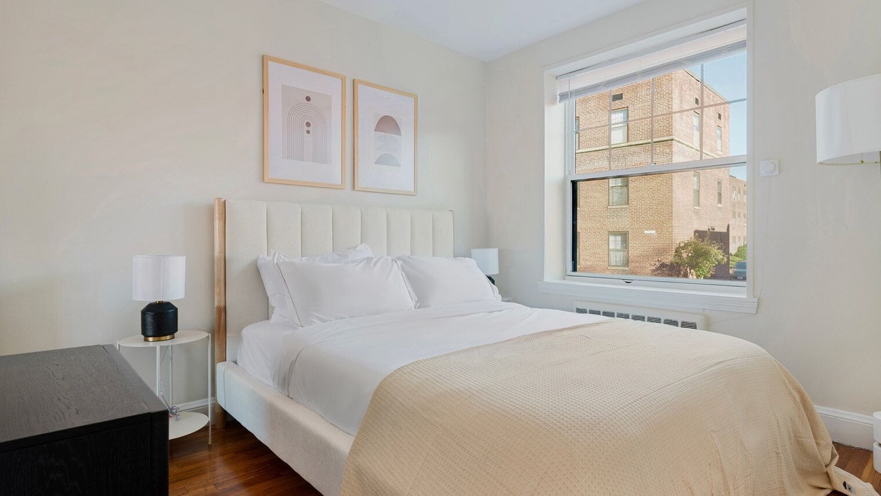 Photo of Bedroom in Central Square