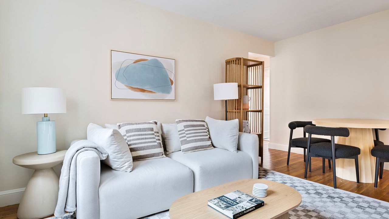 Photo of Livingroom in Central Square