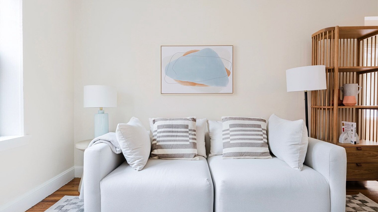 Photo of Livingroom in Central Square