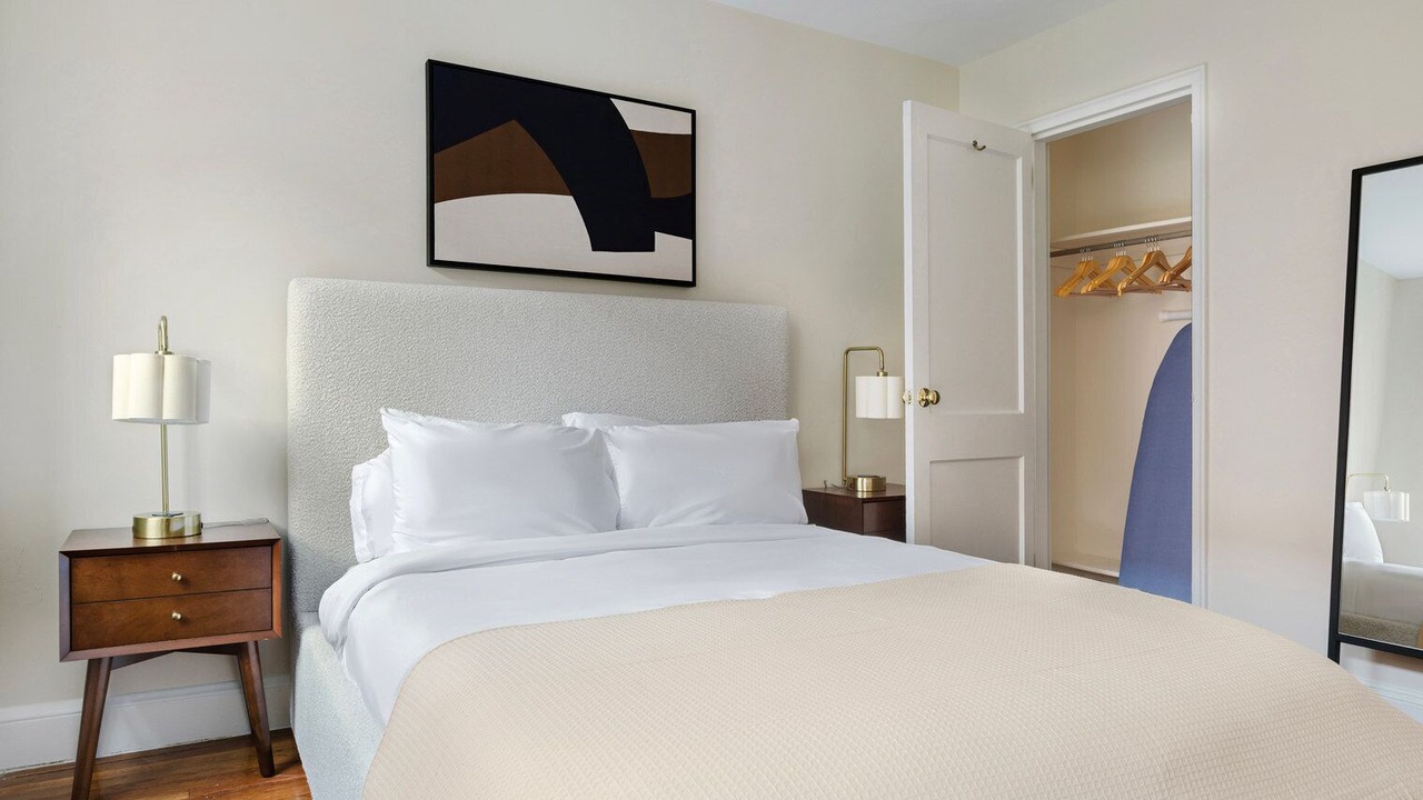 Photo of Bedroom in Central Square