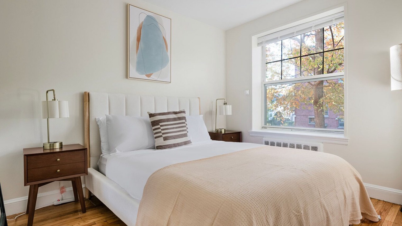 Photo of Bedroom in Central Square