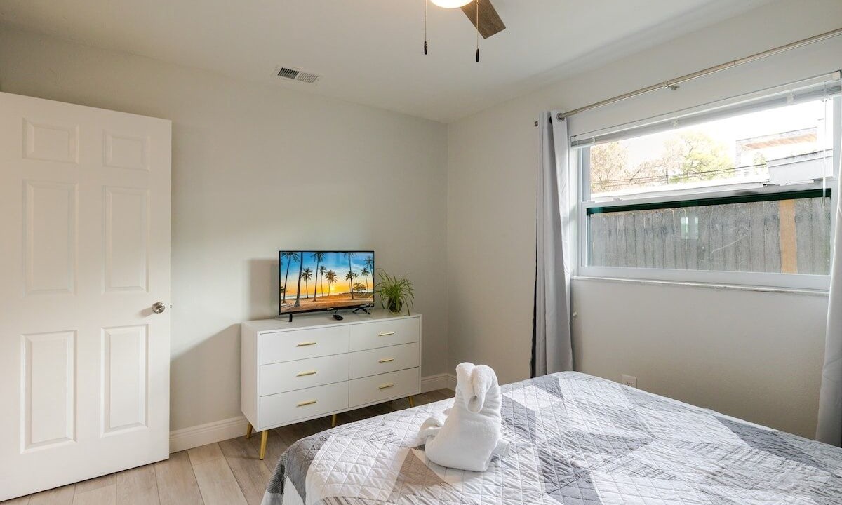 Photo of Bedroom in Gillespie Park