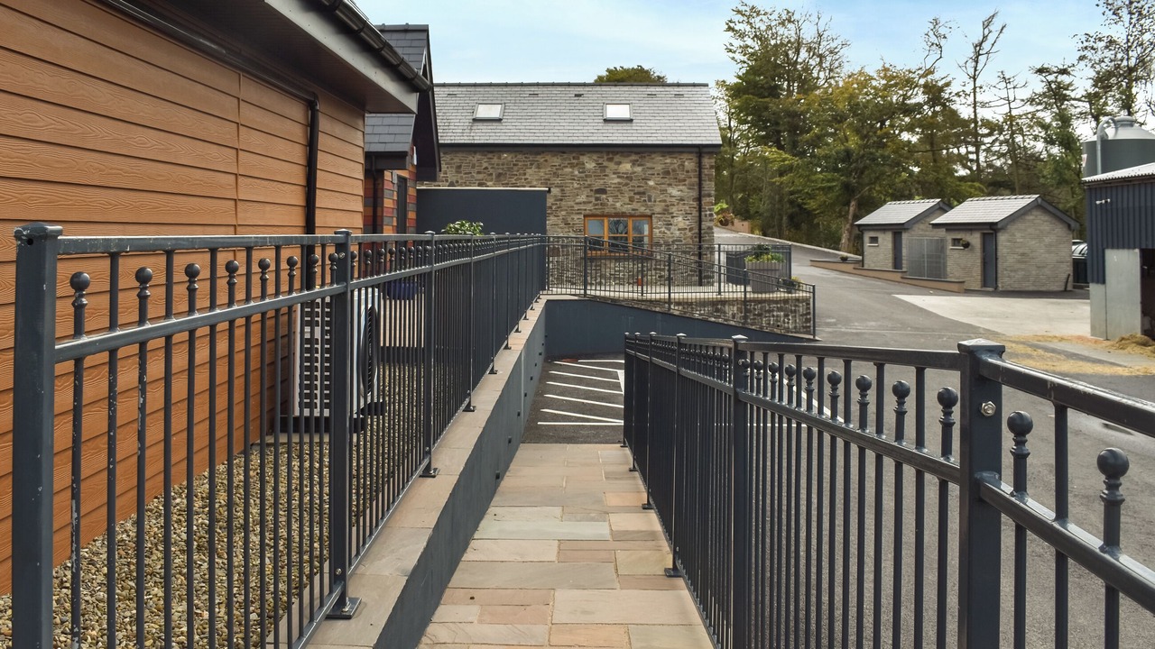 Photo of Outdoor in Mydroilin