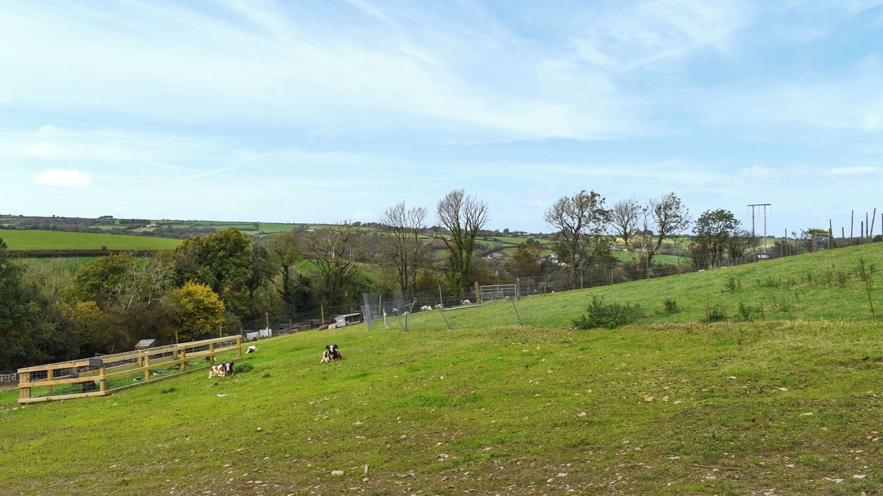 Photo of Outdoor in Mydroilin