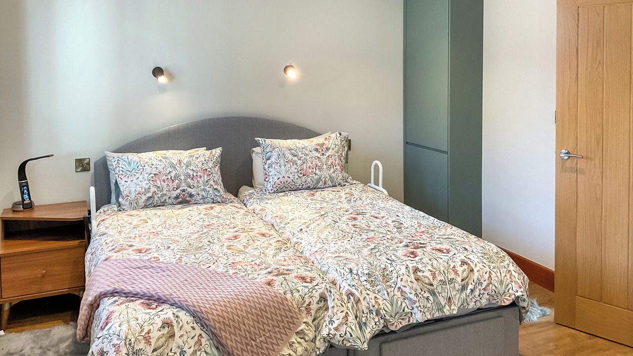 Photo of Others in Mydroilin