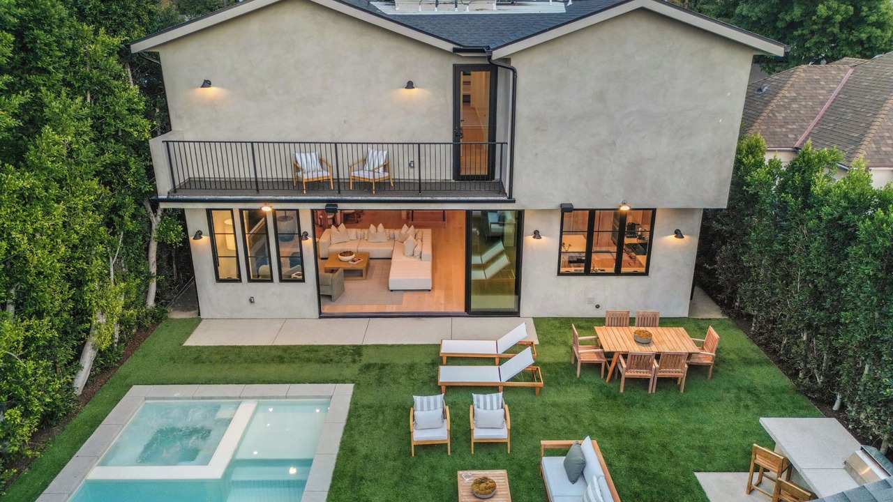 Photo of Outdoor in North Hollywood