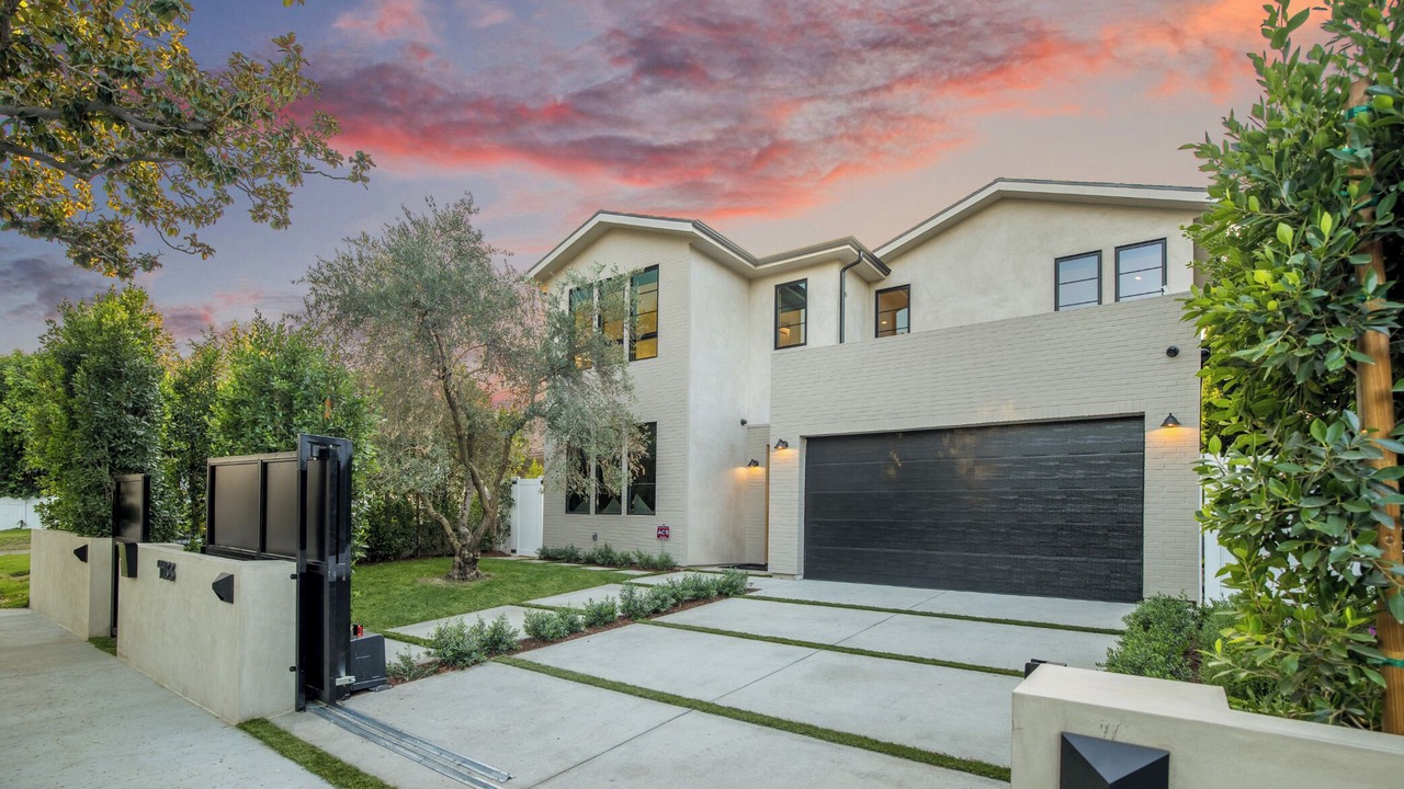 Photo of Outdoor in North Hollywood
