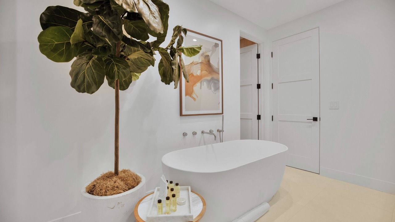 Photo of Bathroom in North Hollywood