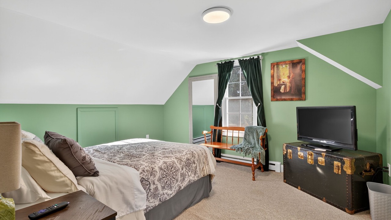 Photo of Bedroom in Oak Hill