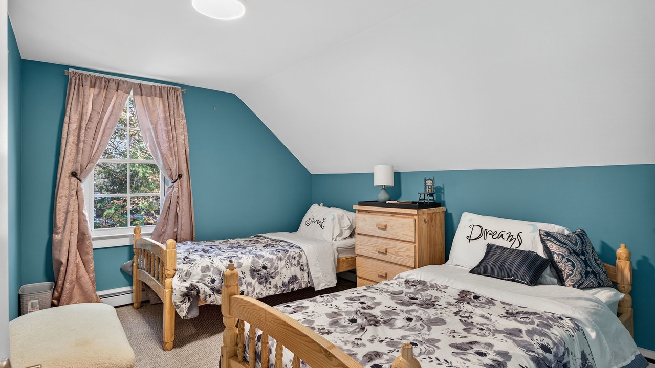 Photo of Bedroom in Oak Hill