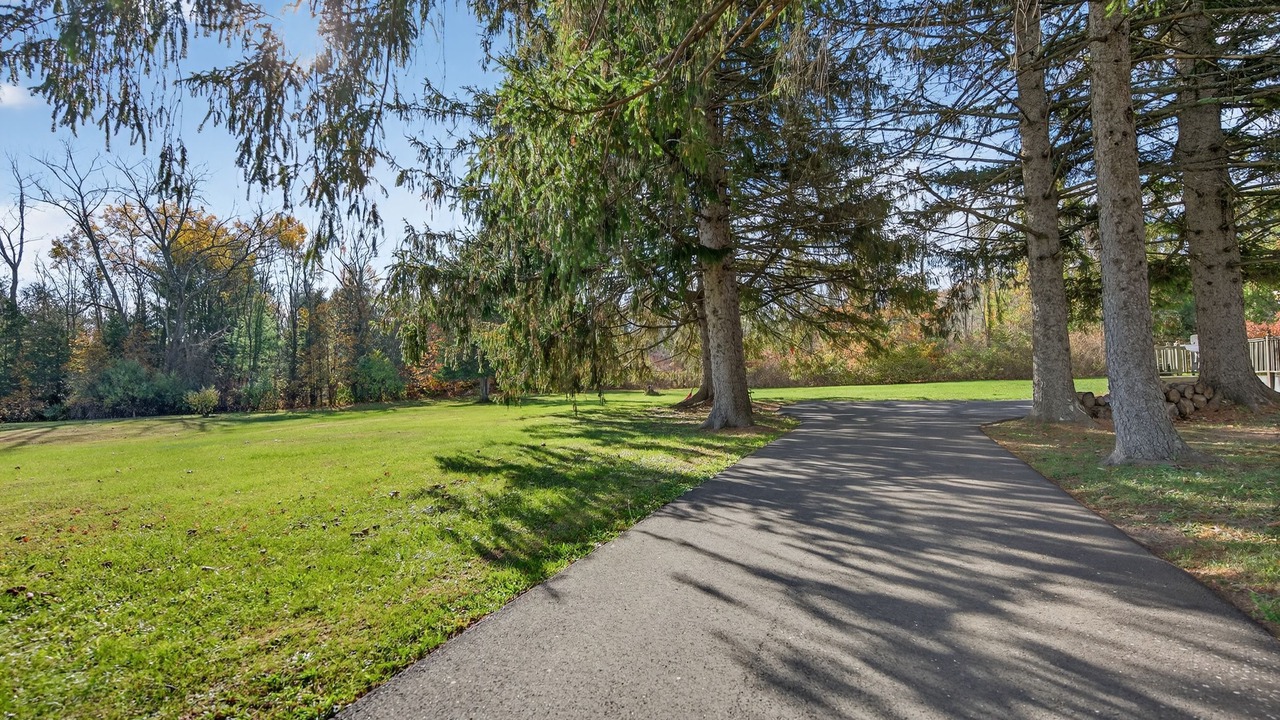 Photo of Others in Oak Hill