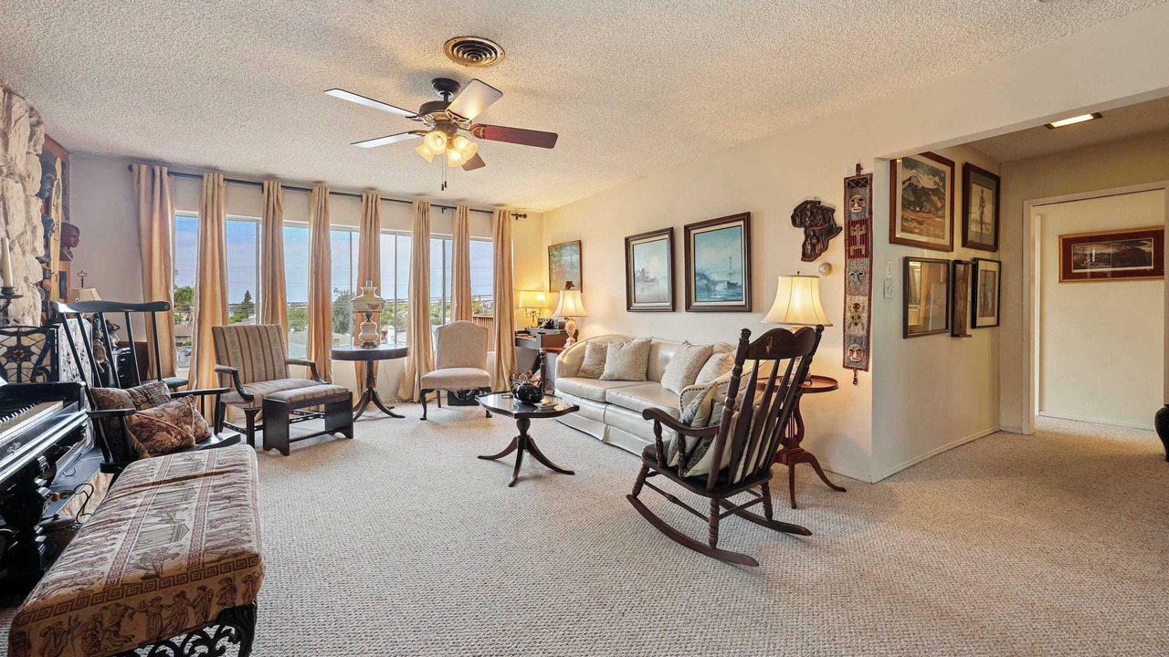 Photo of Livingroom in Oak Park