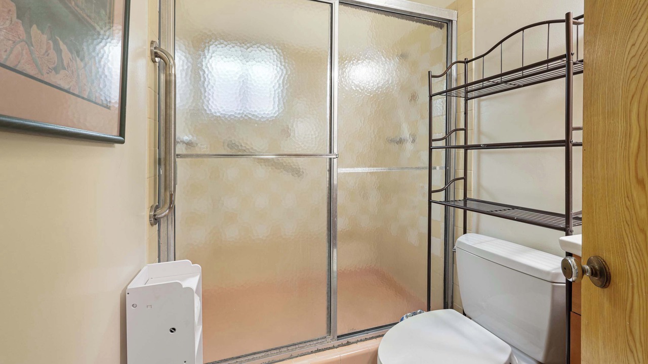 Photo of Bathroom in Oak Park