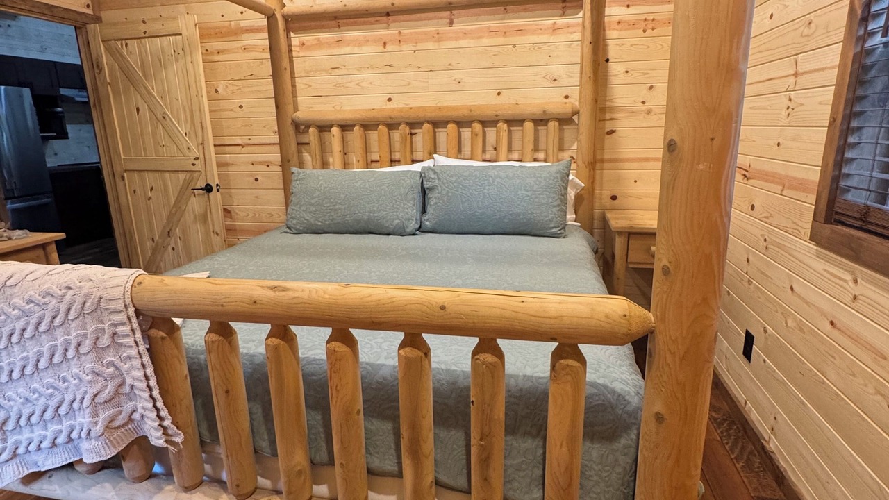 Photo of Bedroom in Mount Nebo