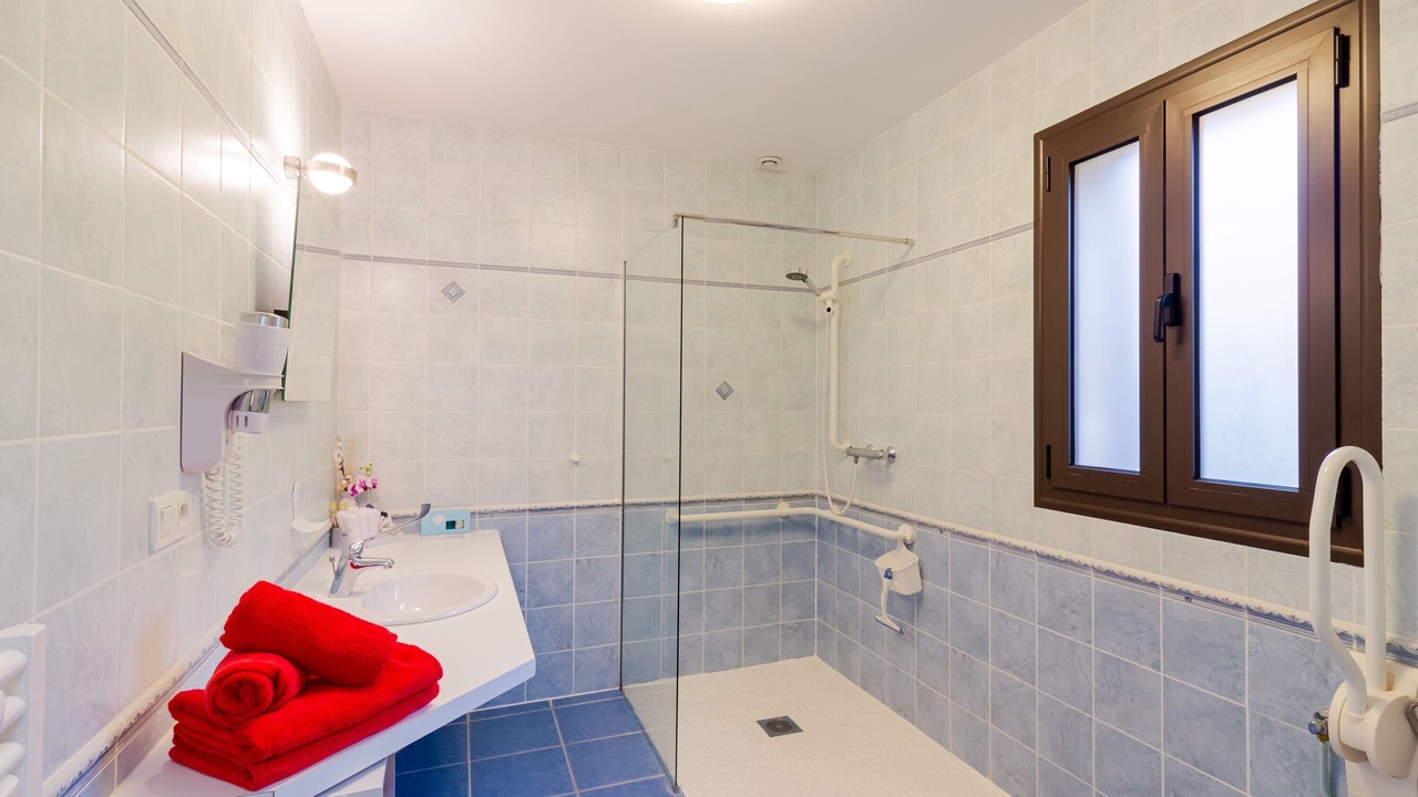 Photo of Bathroom in Castelnaud-la-Chapelle