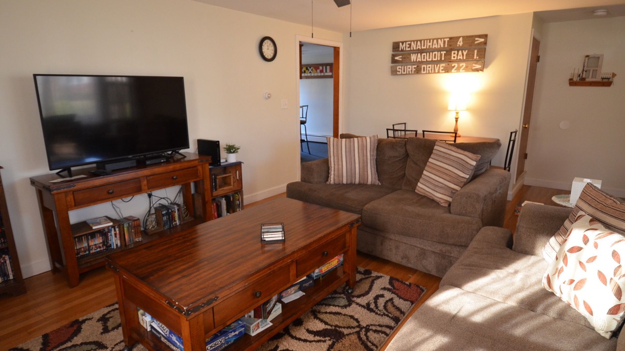 Photo of Livingroom in Falmouth Heights