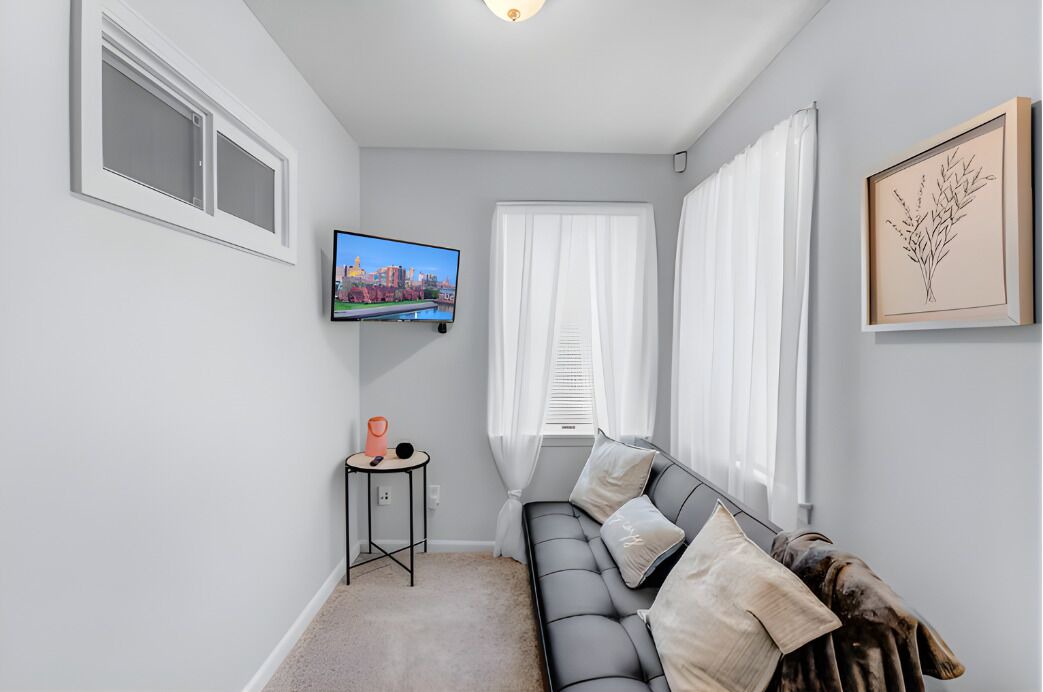 Photo of Livingroom in Cheektowaga