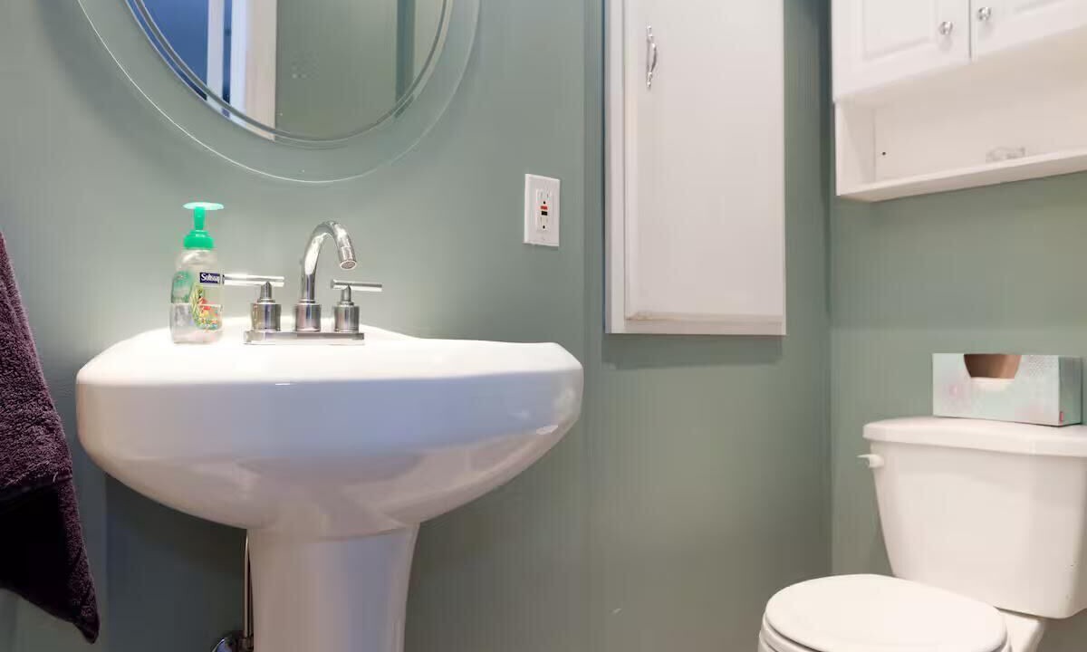 Photo of Bathroom in East Harlem