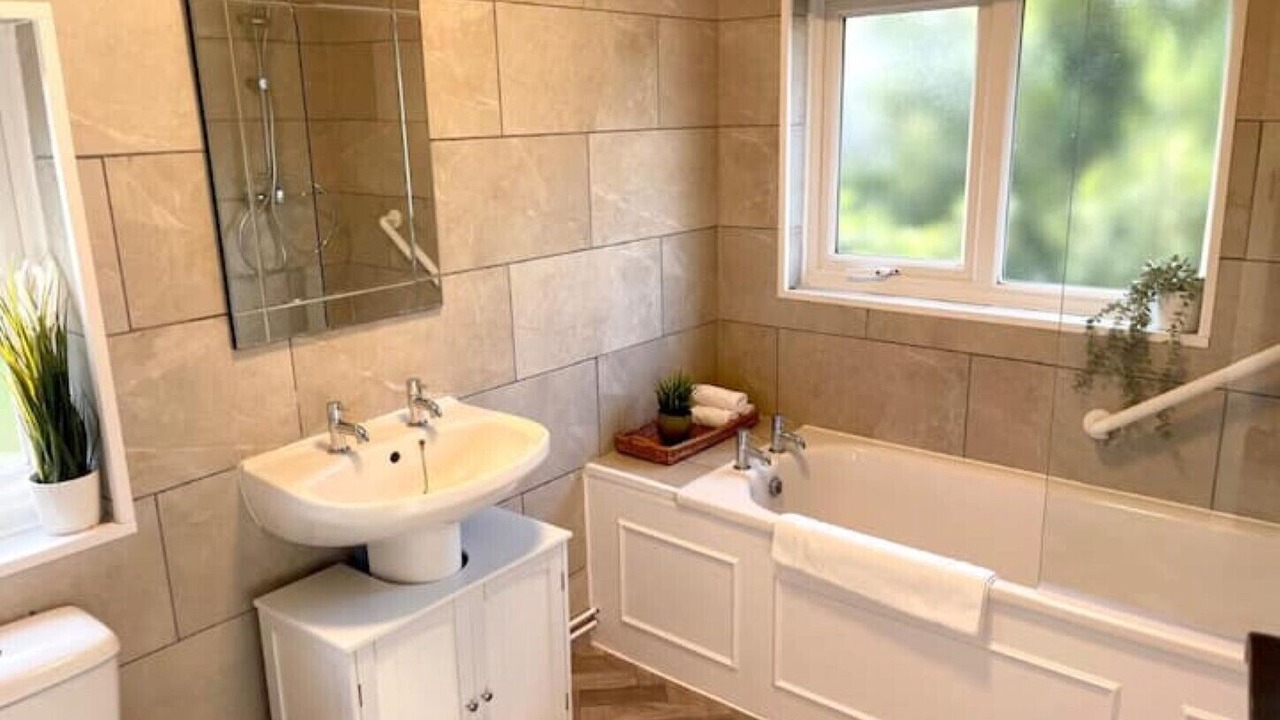 Photo of Bathroom in Headington