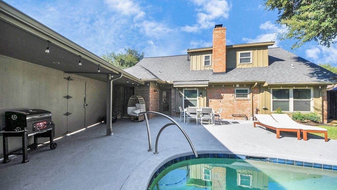 Photo of Outdoor in Sharpstown
