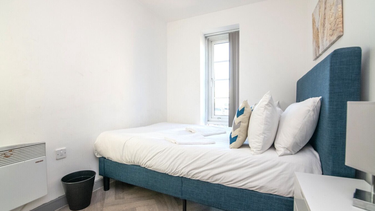 Photo of Bedroom in Theatreland Birmingham