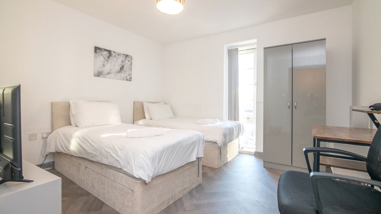 Photo of Bedroom in Theatreland Birmingham