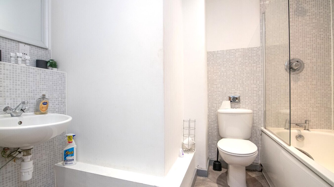 Photo of Bathroom in Theatreland Birmingham